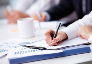 資本市場(chǎng)動(dòng)態(tài) 業(yè)務(wù)澄清、舉牌事件與監(jiān)管問詢并存